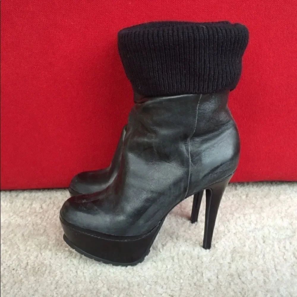 NWOB Caravela by Kurt Geiger Wool and Leather platform ankle boot